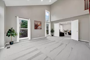 1355 Beckett Ln, Schaumburg, IL 60173 - Photo 8