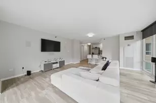 345 N La Salle Dr, Chicago, IL 60654 - Photo 4
