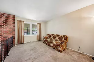 811 Oakton Ave, Romeoville, IL 60446 - Photo 6