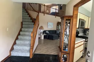 1767 Pebble Beach Dr, Hoffman Estates, IL 60169 - Photo 10