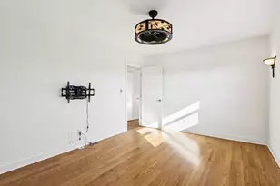 2019 E Avon Ln, Arlington Heights, IL 60004 - Photo 24