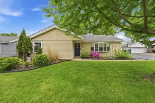 11649 S Nagle Ave, Worth, IL 60482 - Photo 2