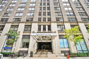 680 N Lake Shore Dr, Chicago, IL 60611 - Photo 1