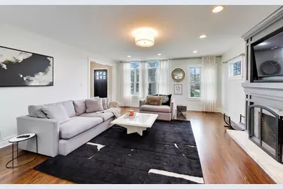 274 N Oak Street, Elmhurst, IL 60126 - Photo 2