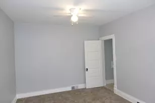 1111 Garfield Ave, Aurora, IL 60506 - Photo 14