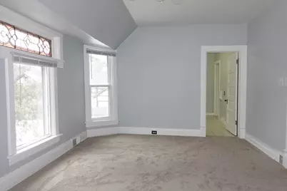 1111 Garfield Avenue #B, Aurora, IL 60506 - Photo 8