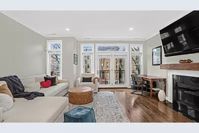 1131 W Wolfram Street #2, Chicago, IL 60657 - Photo 2