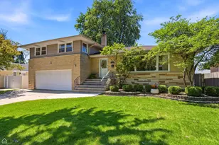 9632 Massasoit Ave, Oak Lawn, IL 60453 - Photo 1