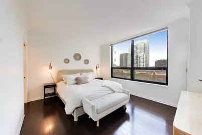 421 W Huron Street #604, Chicago, IL 60654 - Photo 10