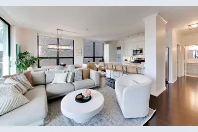 421 W Huron Street #604, Chicago, IL 60654 - Photo 2