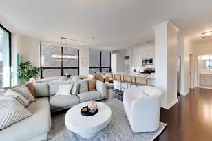 421 W Huron St, Chicago, IL 60654 - Photo 2