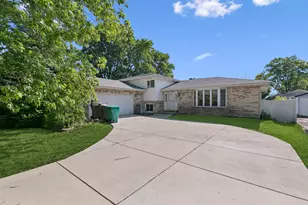 16803 92nd Ave, Orland Hills, IL 60487 - Photo 1