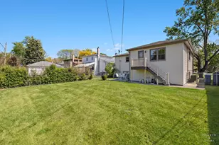 632 Polynesian Dr, Des Plaines, IL 60016 - Photo 34