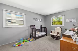 632 Polynesian Dr, Des Plaines, IL 60016 - Photo 14