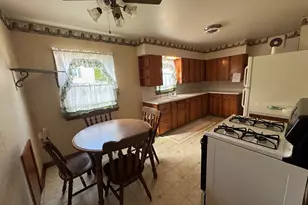 101 7th St, Mendota, IL 61342 - Photo 6