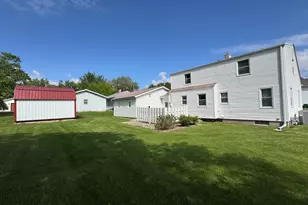 101 7th St, Mendota, IL 61342 - Photo 2