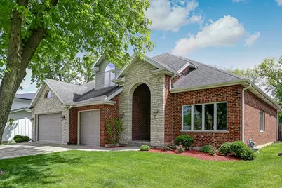 8827 Palisades Road, Burr Ridge, IL 60527 - Photo 2