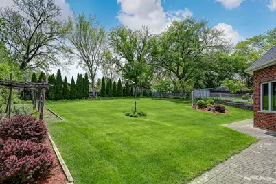 8827 Palisades Road, Burr Ridge, IL 60527 - Photo 34