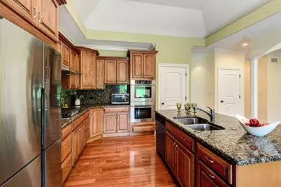 8827 Palisades Road, Burr Ridge, IL 60527 - Photo 10