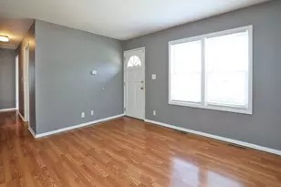 111 Elm Ln, Streamwood, IL 60107 - Photo 12