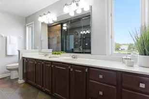 9 Brassie Ct, Woodridge, IL 60517 - Photo 14