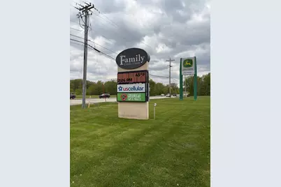 1600 John Deere Road #B, Silvis, IL 61282 - Photo 2