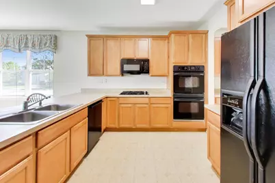 615 Paris Avenue, Oswego, IL 60543 - Photo 10