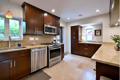 114 S Poplar Avenue, Elmhurst, IL 60126 - Photo 16