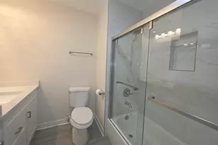 306 Brierhill Dr, Round Lake Park, IL 60073 - Photo 10