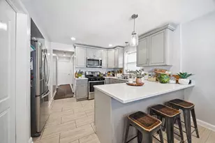 12631 S Justine St, Calumet Park, IL 60827 - Photo 6