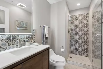 500 W Superior Street #1602, Chicago, IL 60654 - Photo 18