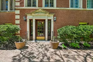 1033 Ontario St, Oak Park, IL 60302 - Photo 2