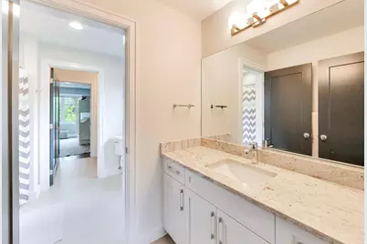 630 S Hillside Avenue, Elmhurst, IL 60126 - Photo 34