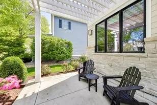 630 S Hillside Ave, Elmhurst, IL 60126 - Photo 4