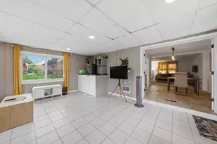 277 W Raye Dr, Chicago Heights, IL 60411 - Photo 20