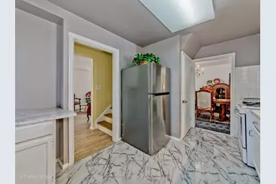 8517 N Crawford Avenue, Skokie, IL 60076 - Photo 14
