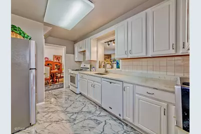8517 N Crawford Avenue, Skokie, IL 60076 - Photo 12