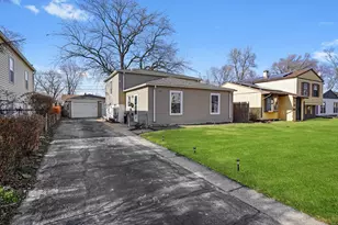298 Merrill Ave, Calumet City, IL 60409 - Photo 2