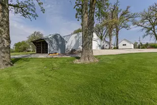 8367 Wolf Rd, Colona, IL 61241 - Photo 6