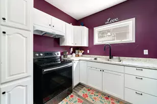 519 W 8th St, Dixon, IL 61021 - Photo 12