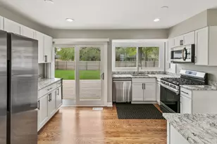 1037 185th Pl, Homewood, IL 60430 - Photo 6