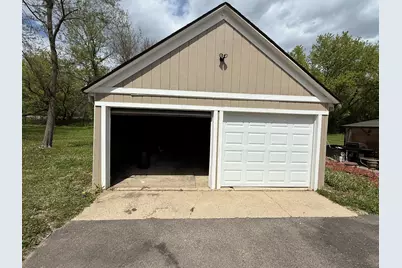 208 W Nippersink Road, Round Lake, IL 60073 - Photo 26