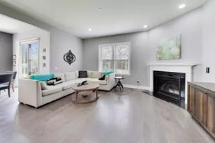 342 Camberley Ln, Lincolnshire, IL 60069 - Photo 4