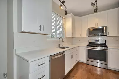 582 Declaration Lane, Aurora, IL 60502 - Photo 2