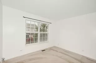 582 Declaration Ln, Aurora, IL 60502 - Photo 16