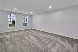 984 Four Seasons Blvd, Aurora, IL 60504 - Photo 8