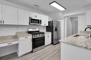 984 Four Seasons Blvd, Aurora, IL 60504 - Photo 6