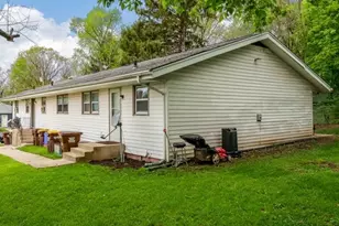 422 Henrietta Ave, Rockford, IL 61102 - Photo 44