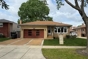 8908 Ozark Ave, Morton Grove, IL 60053 - Photo 2
