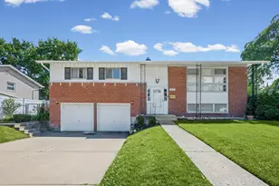 1035 E Plate Dr, Palatine, IL 60074 - Photo 1